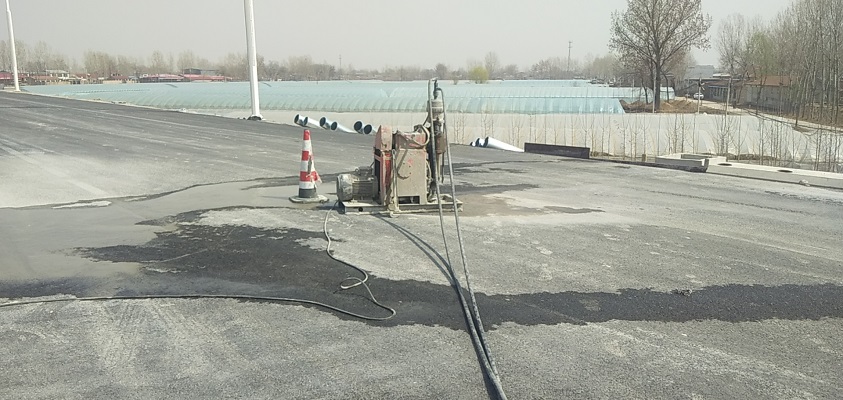 良庆道路回填土下沉注浆